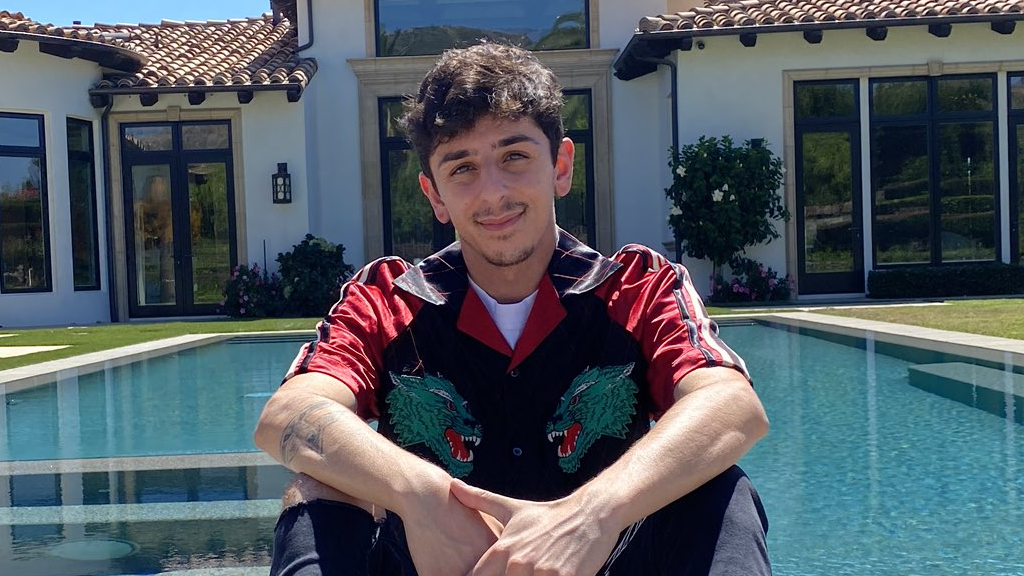 Faze Rugs Address The Truth Behind His Mansion And His Privacy APXV